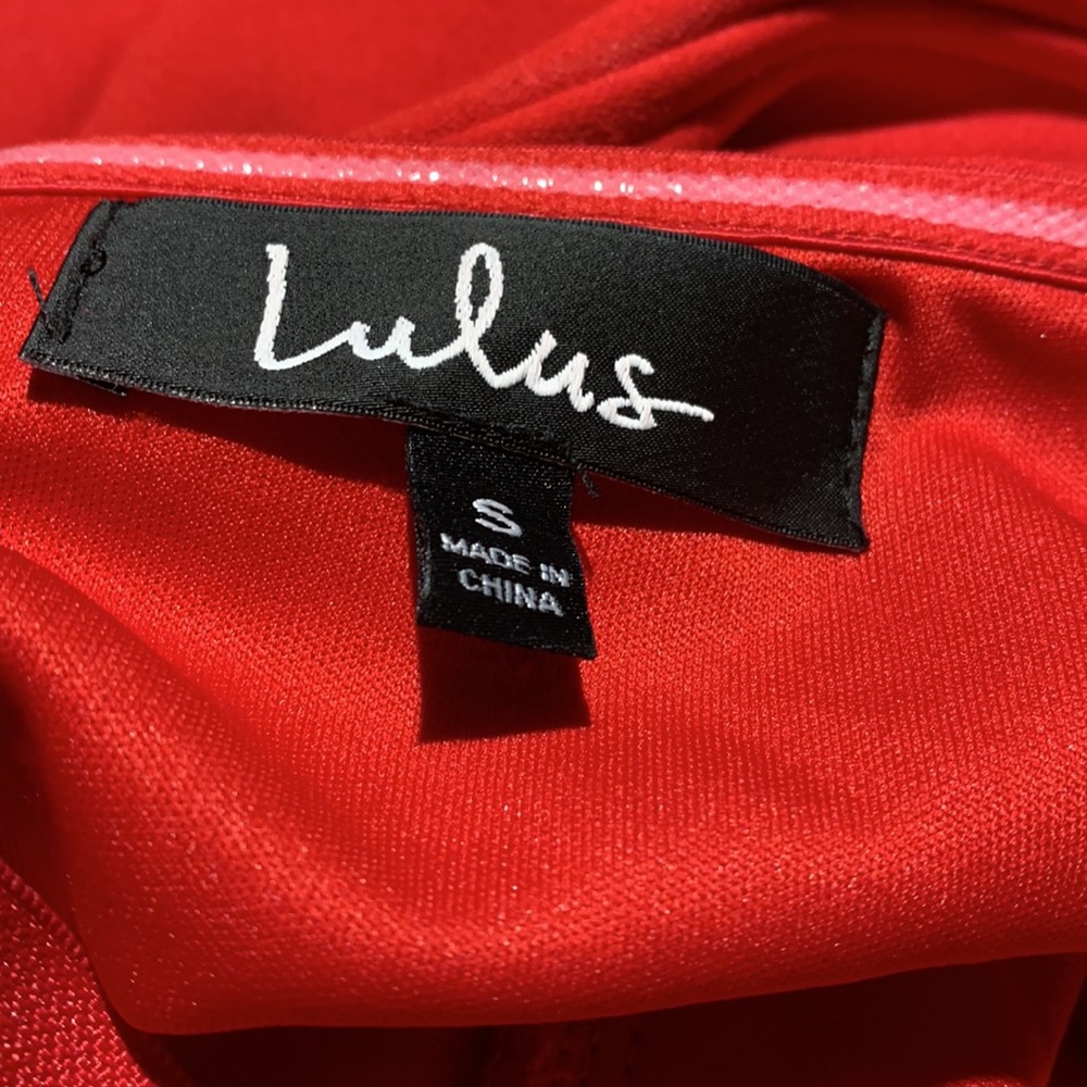 Lulu’s long red dress with lining zippered back size S - Picture 6 of 8